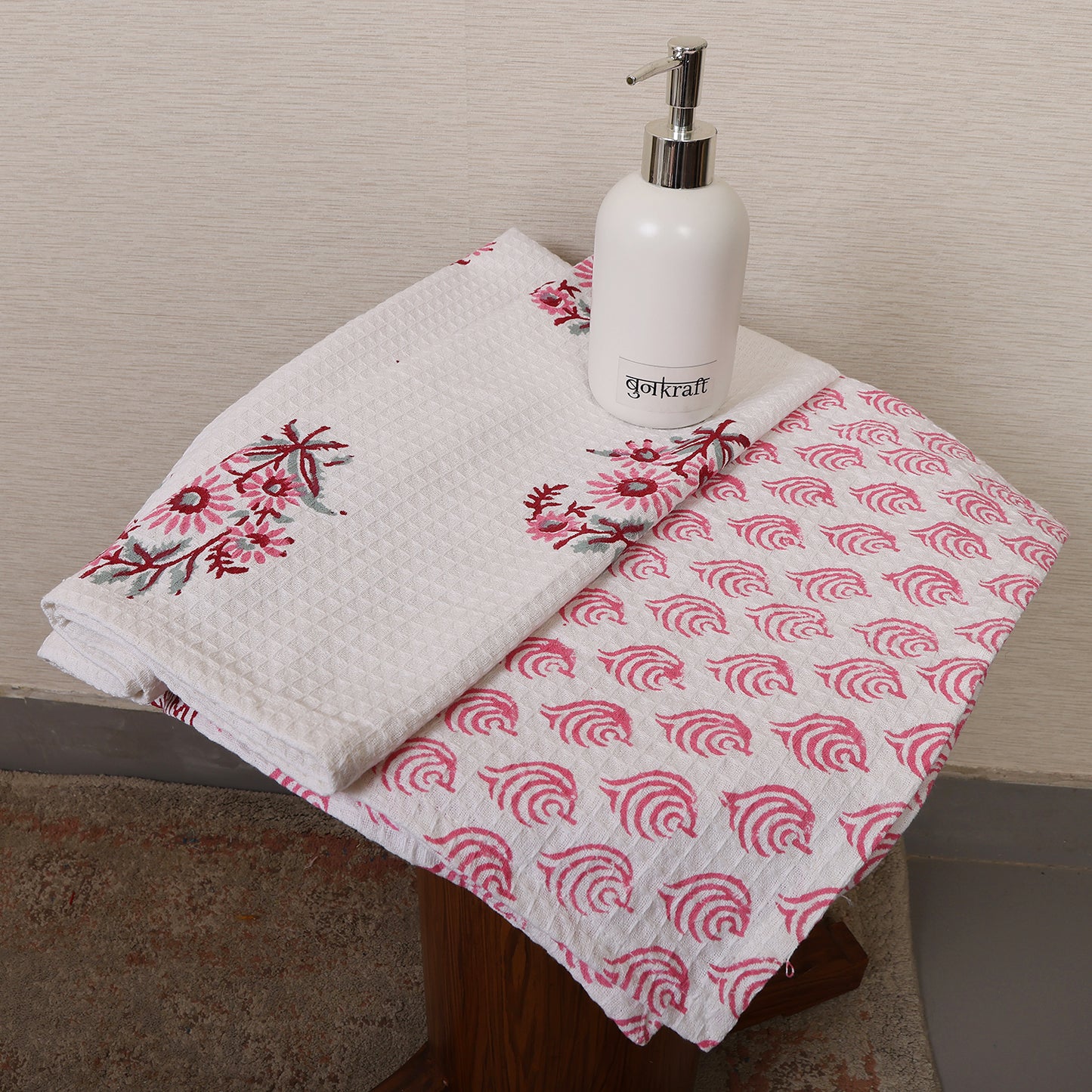 Bath Towel- Pink Daisy