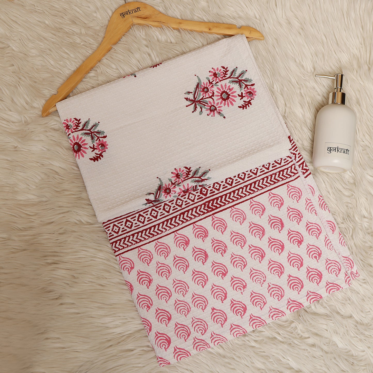 Bath Towel- Pink Daisy