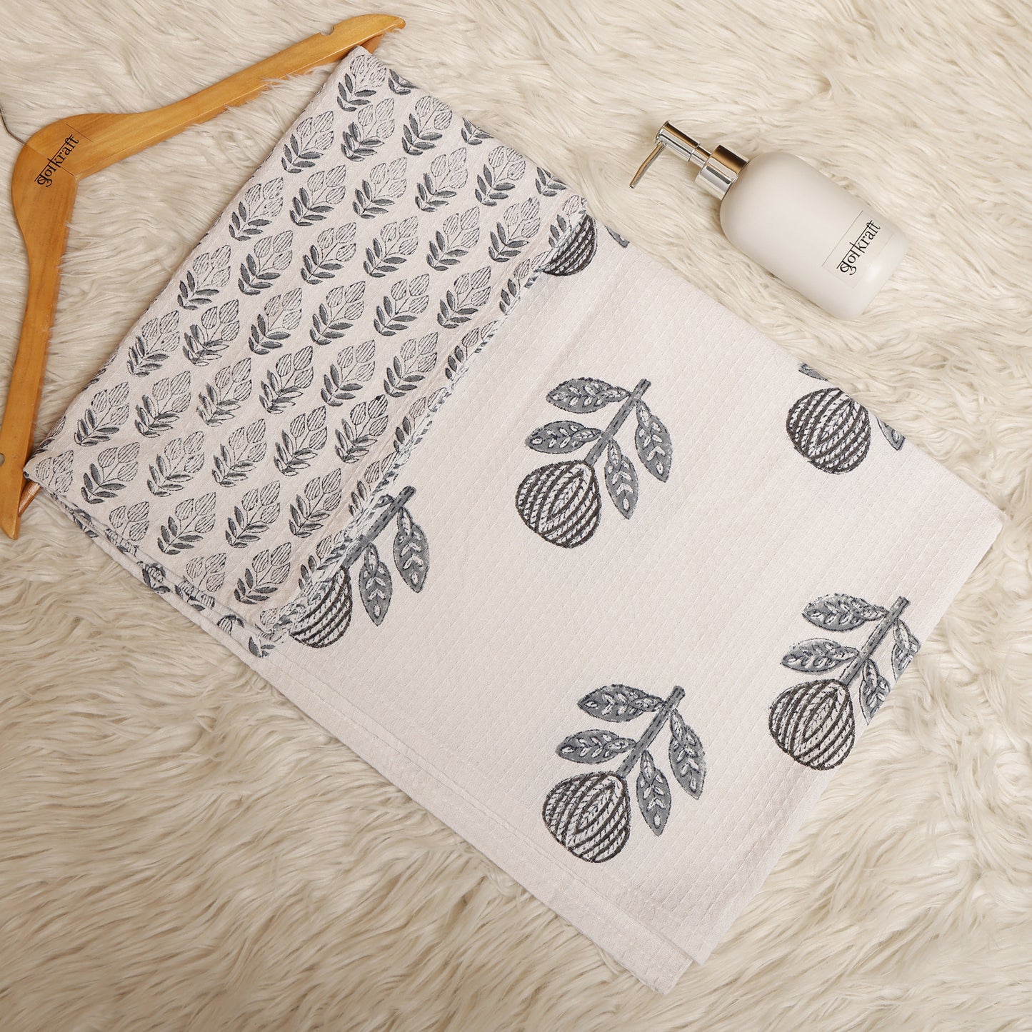 Bath Towel- Grey Tulips
