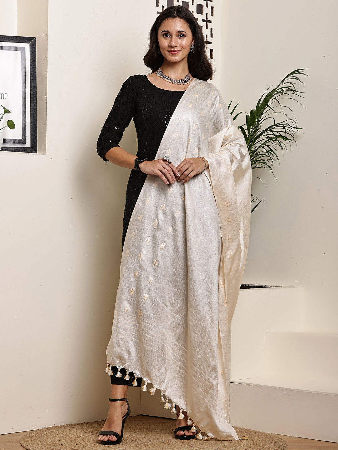 Dupatta-Cotton Silk - Cream Border Buti