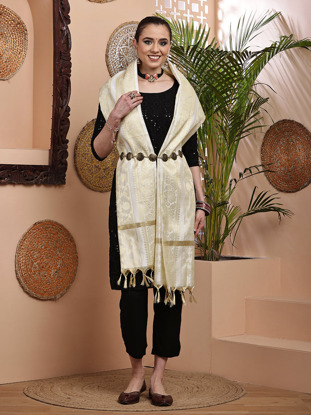 Dupatta-Banarasi Chanderi - White Floral Golden