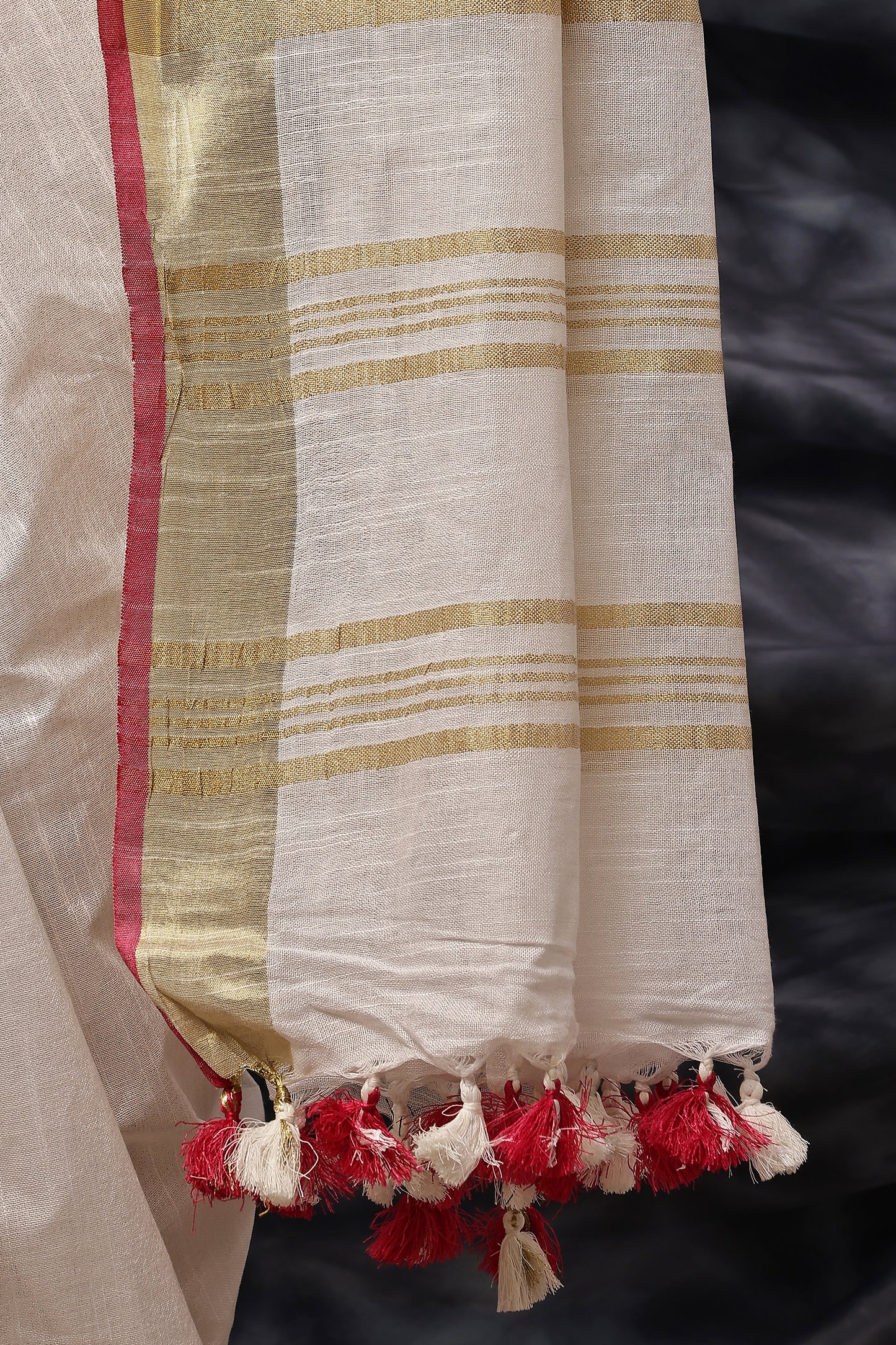 Handloom Saree- Ivory Upada