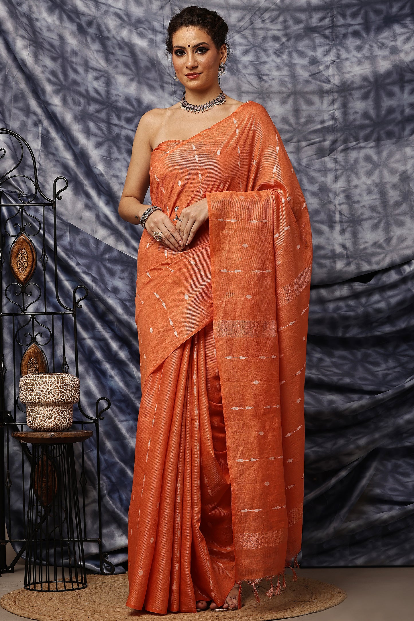 Handloom Saree- Kesariya Grace