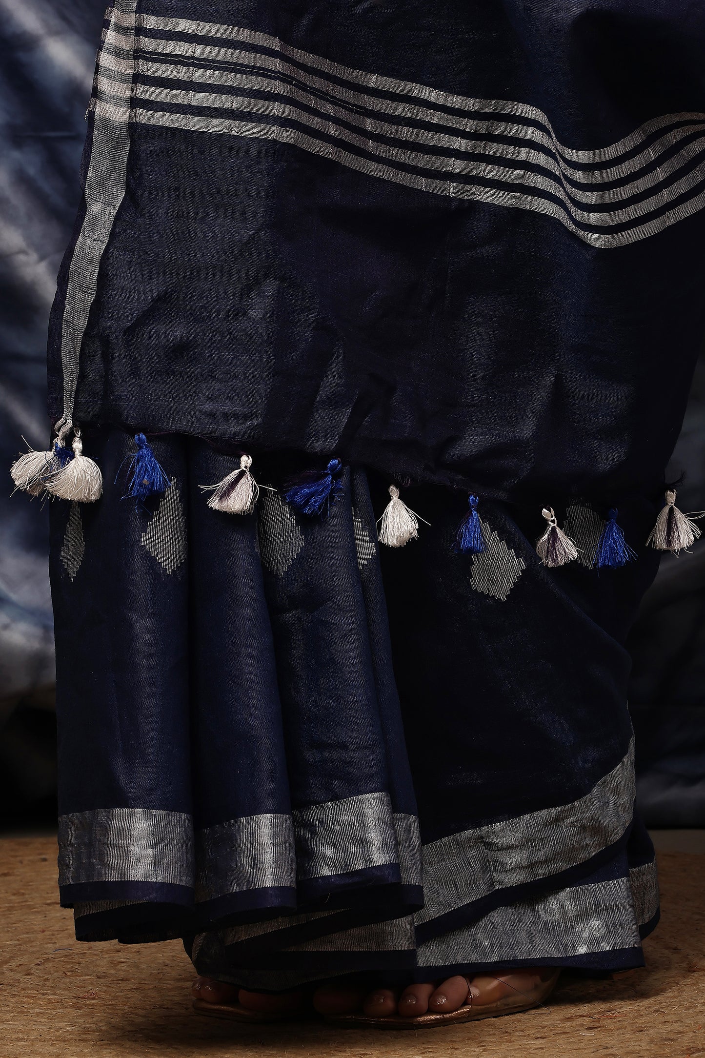 Handloom Saree-Neel Sutra