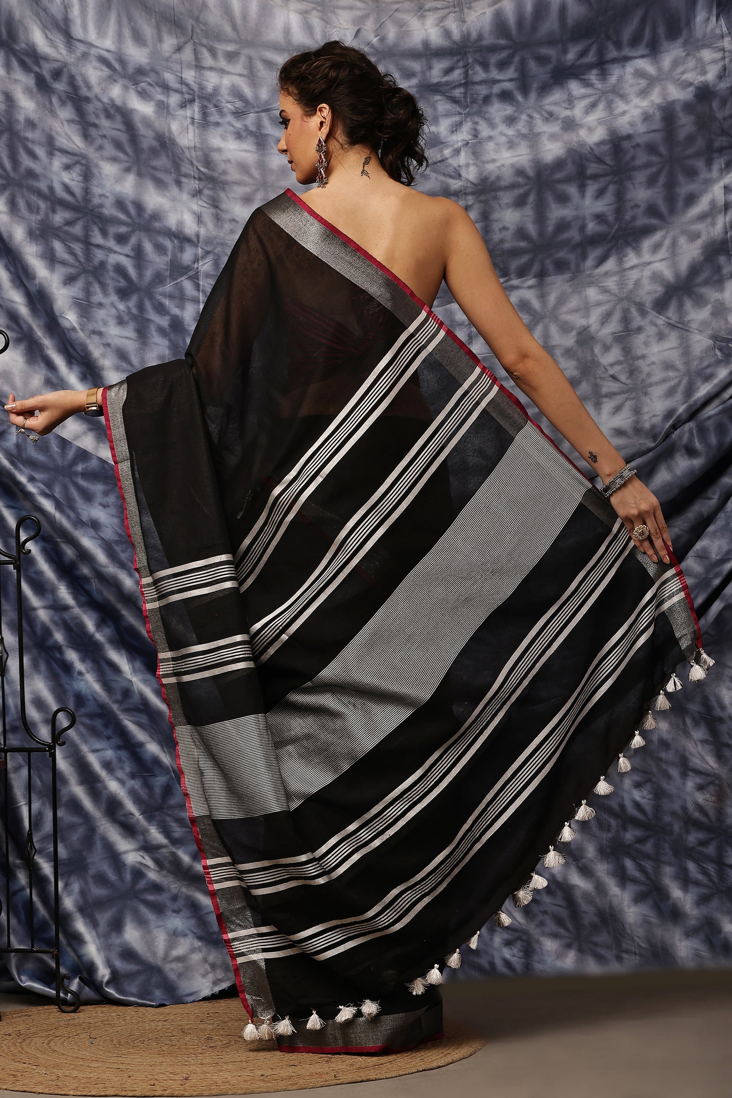 Handloom Saree-Black with Red Piping Border