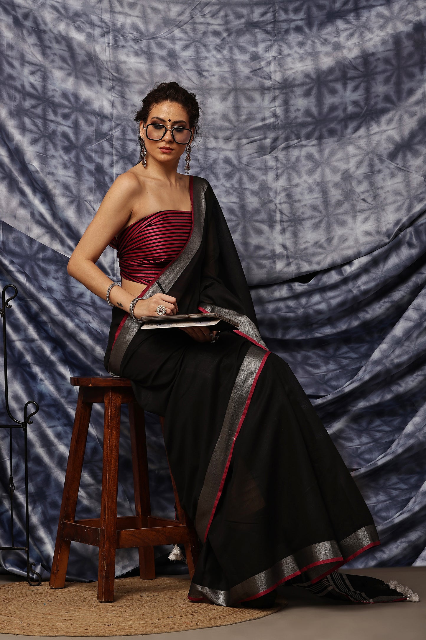 Handloom Saree-Black with Red Piping Border