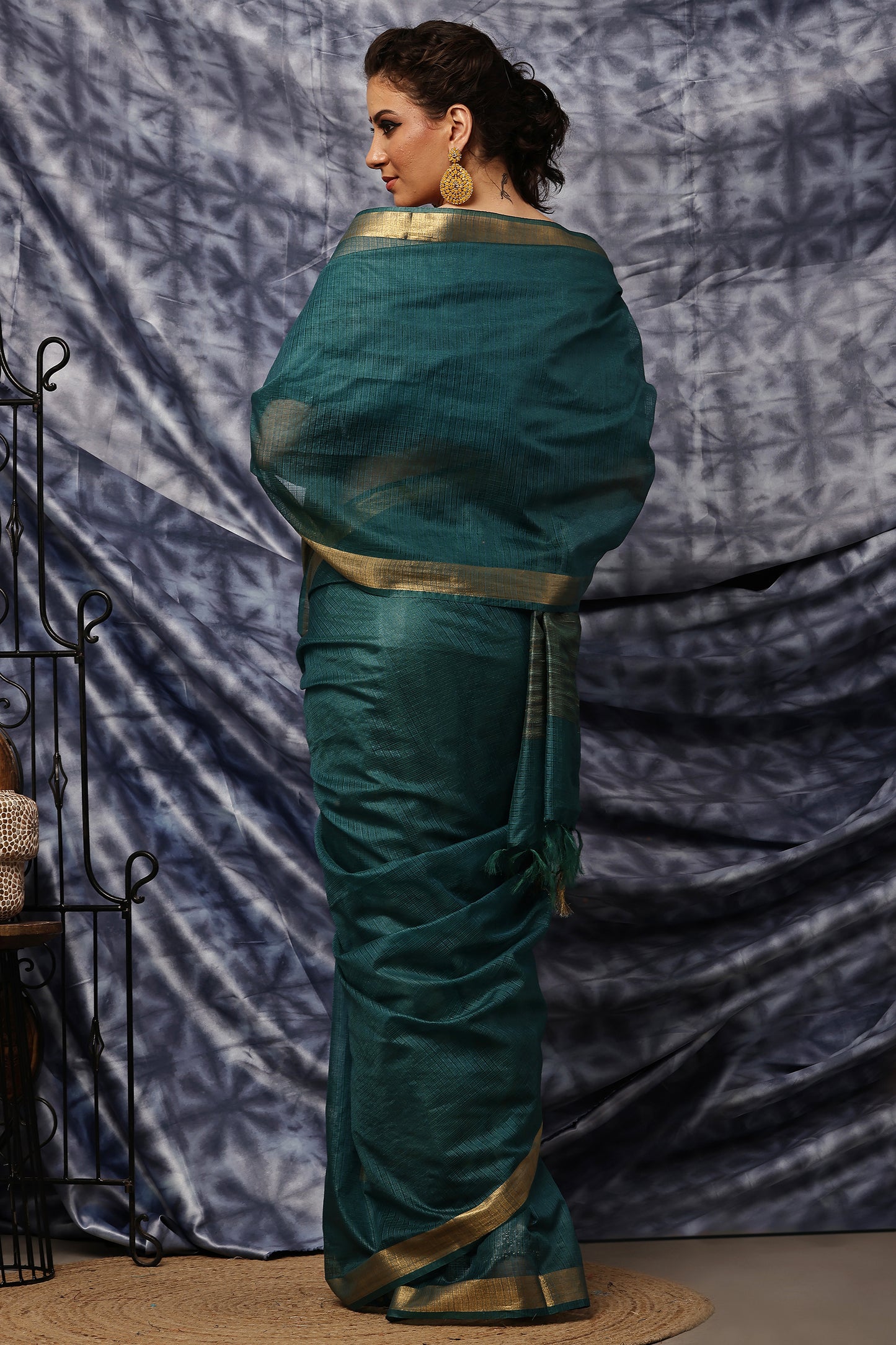 Handloom Saree- Peacocok Grace