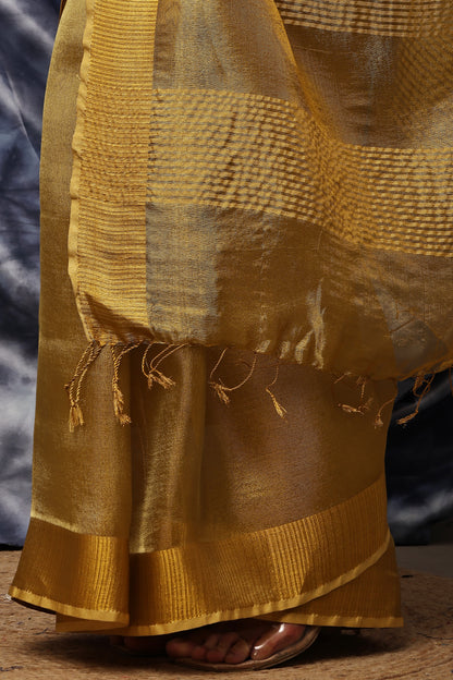 Handloom Saree-Golden Aura