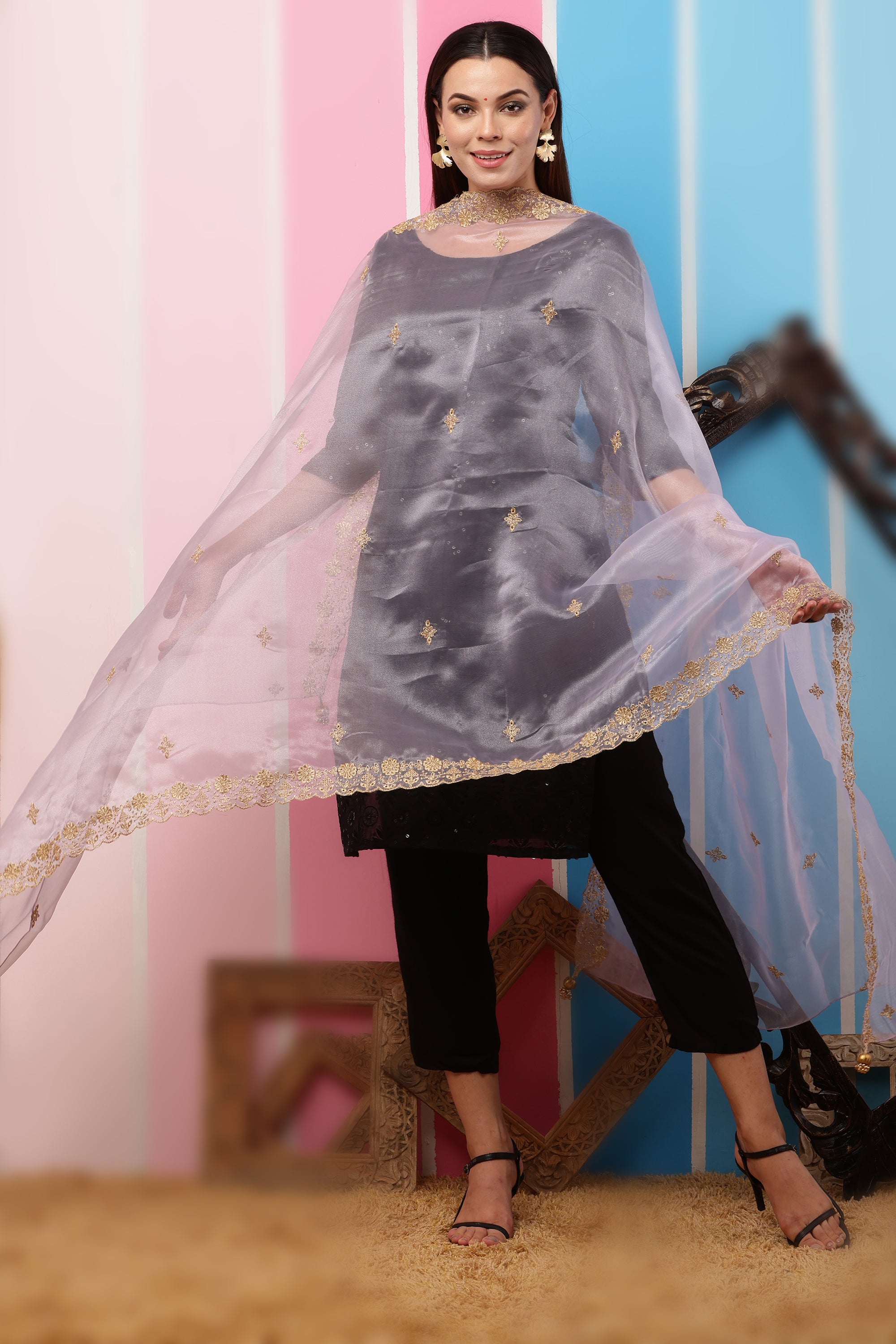 Organza Dupatta- Lilac Zari