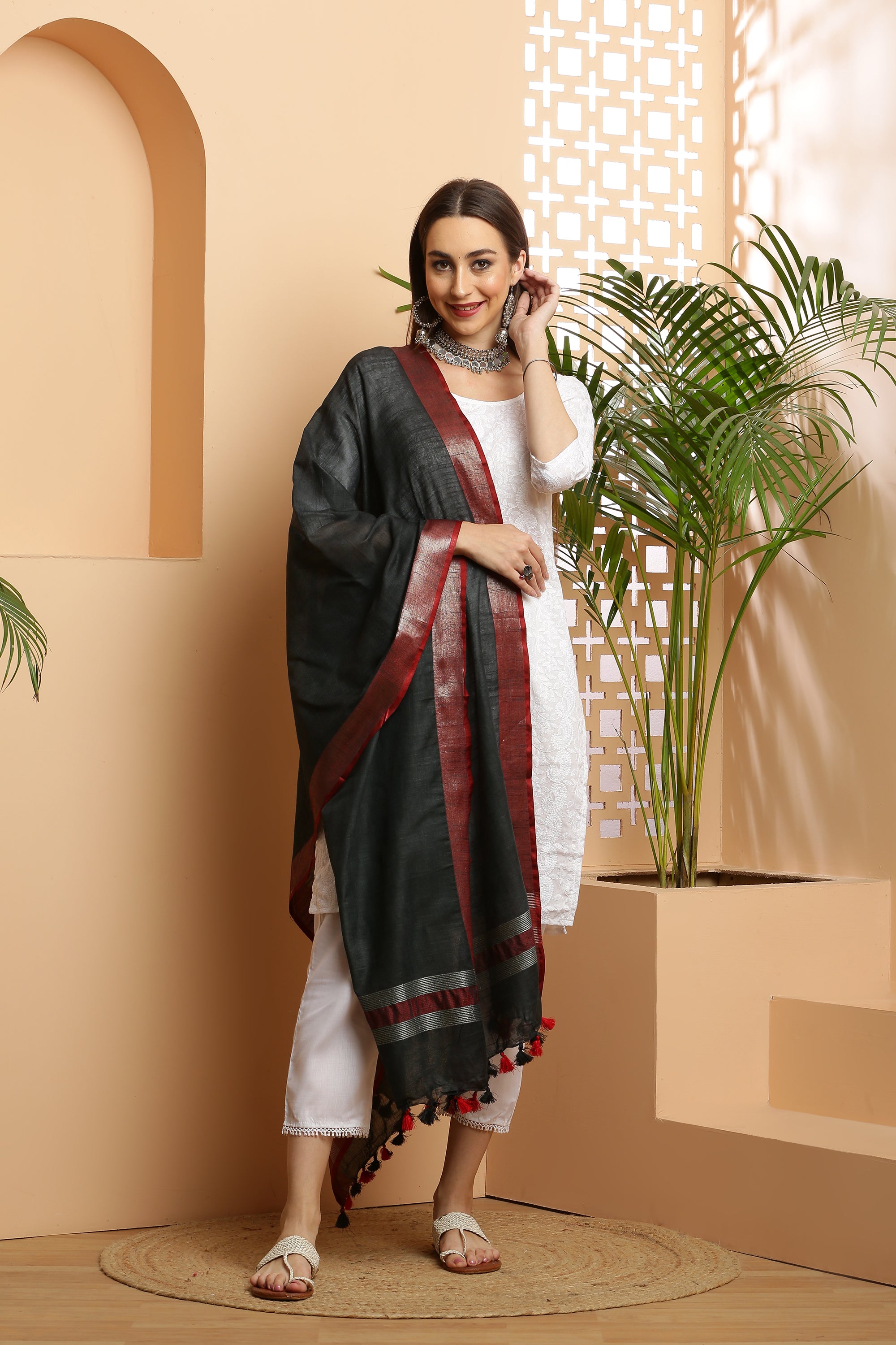 Dupatta -Cotton Linen-Black n Red