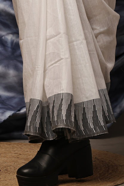 Handloom Saree-Black N White Temple Border