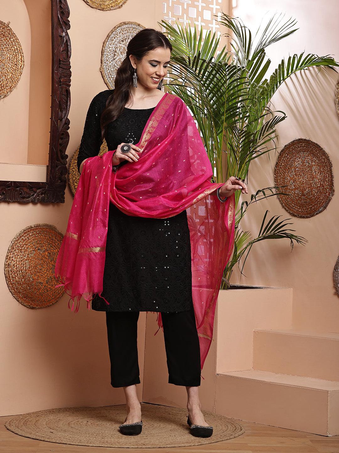 Dupatta-Banarasi Chanderi Buti- Rani Pink
