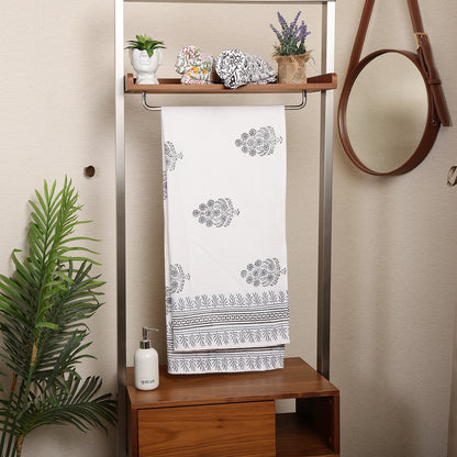 Bath Towel- Multiple Bloom
