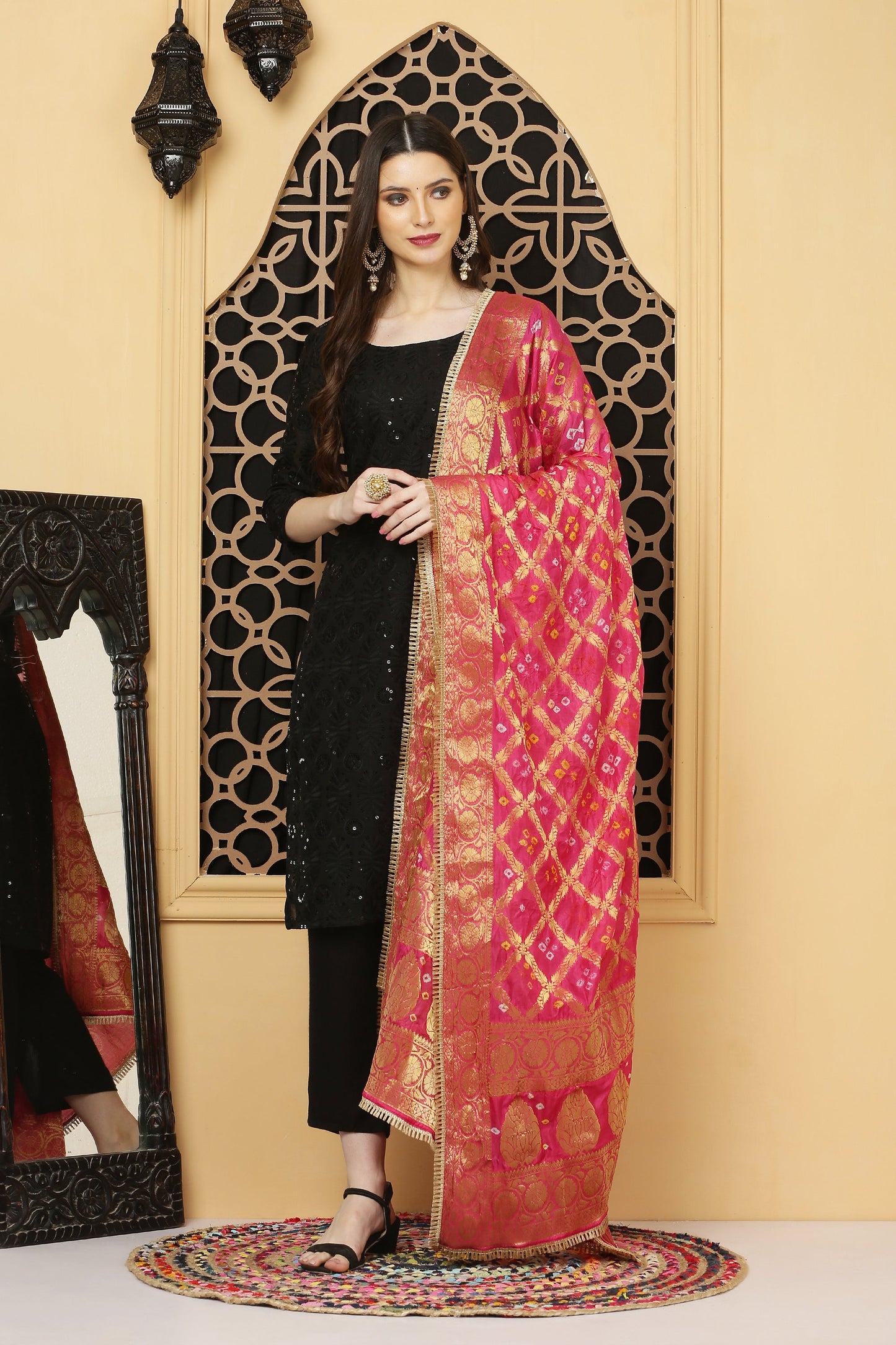 अks-Banarasi Bandhani Dupatta - Rose Pink