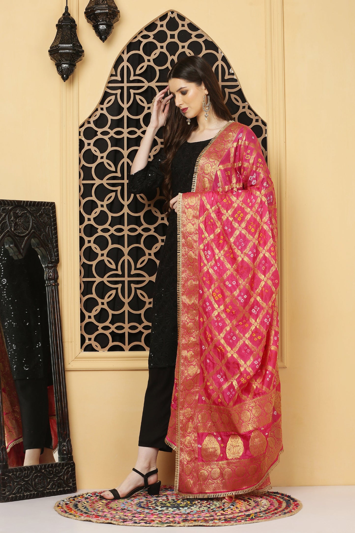 अks-Banarasi Bandhani Dupatta - Rose Pink
