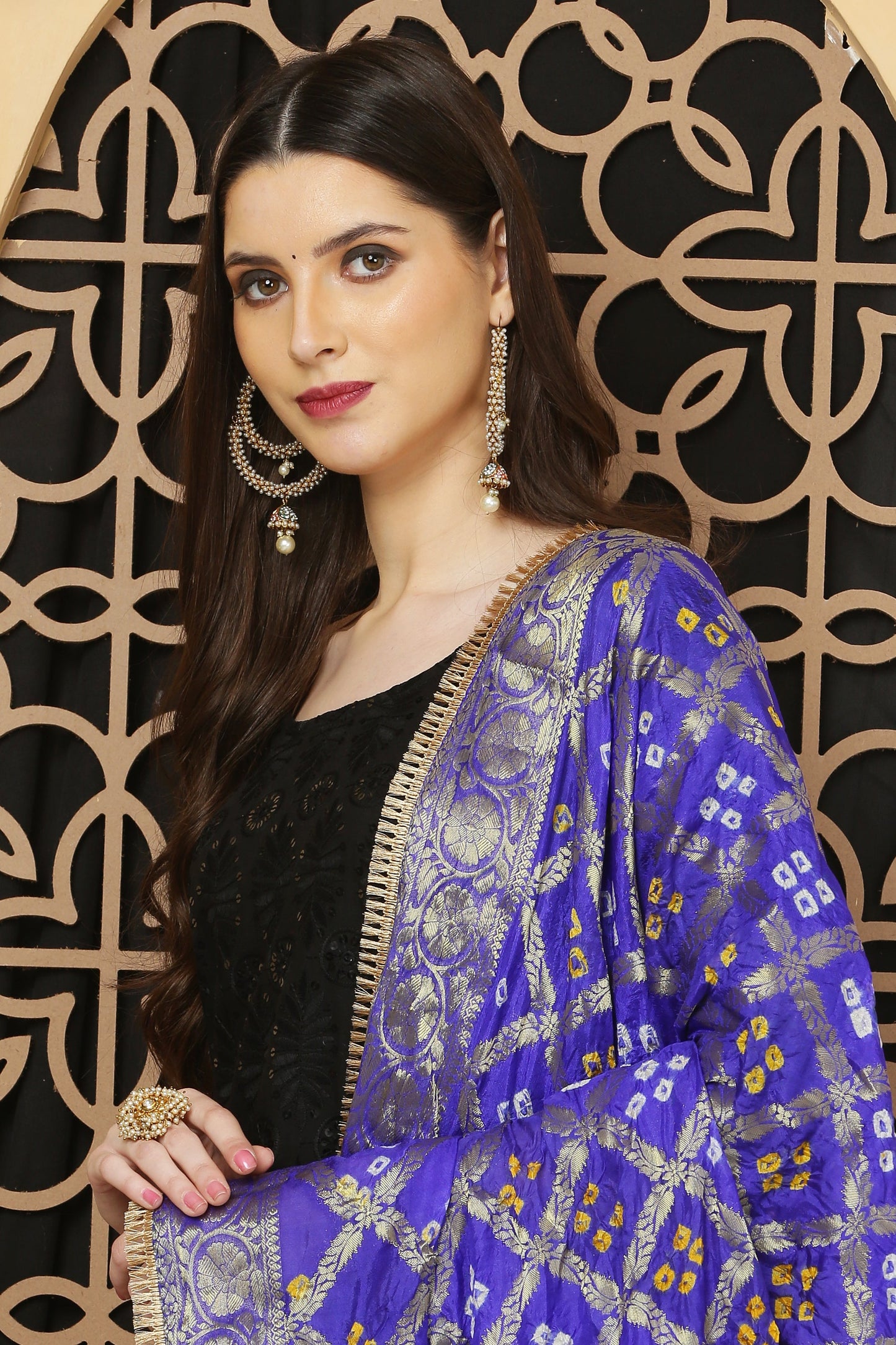 अks- Banarasi Bandhani Dupatta -Blue