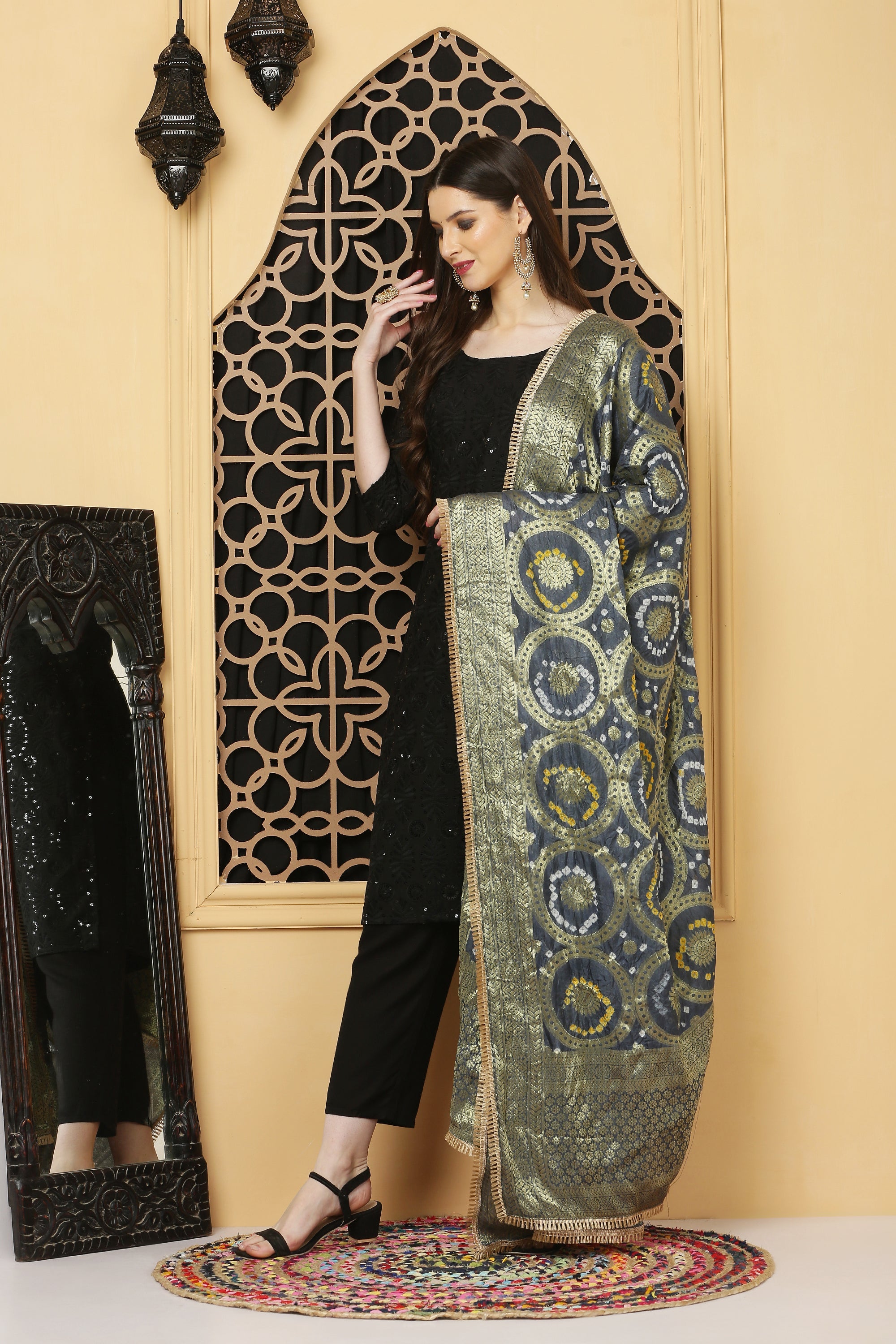 अks-Banarasi Bandhani Dupatta - Smoke Gray