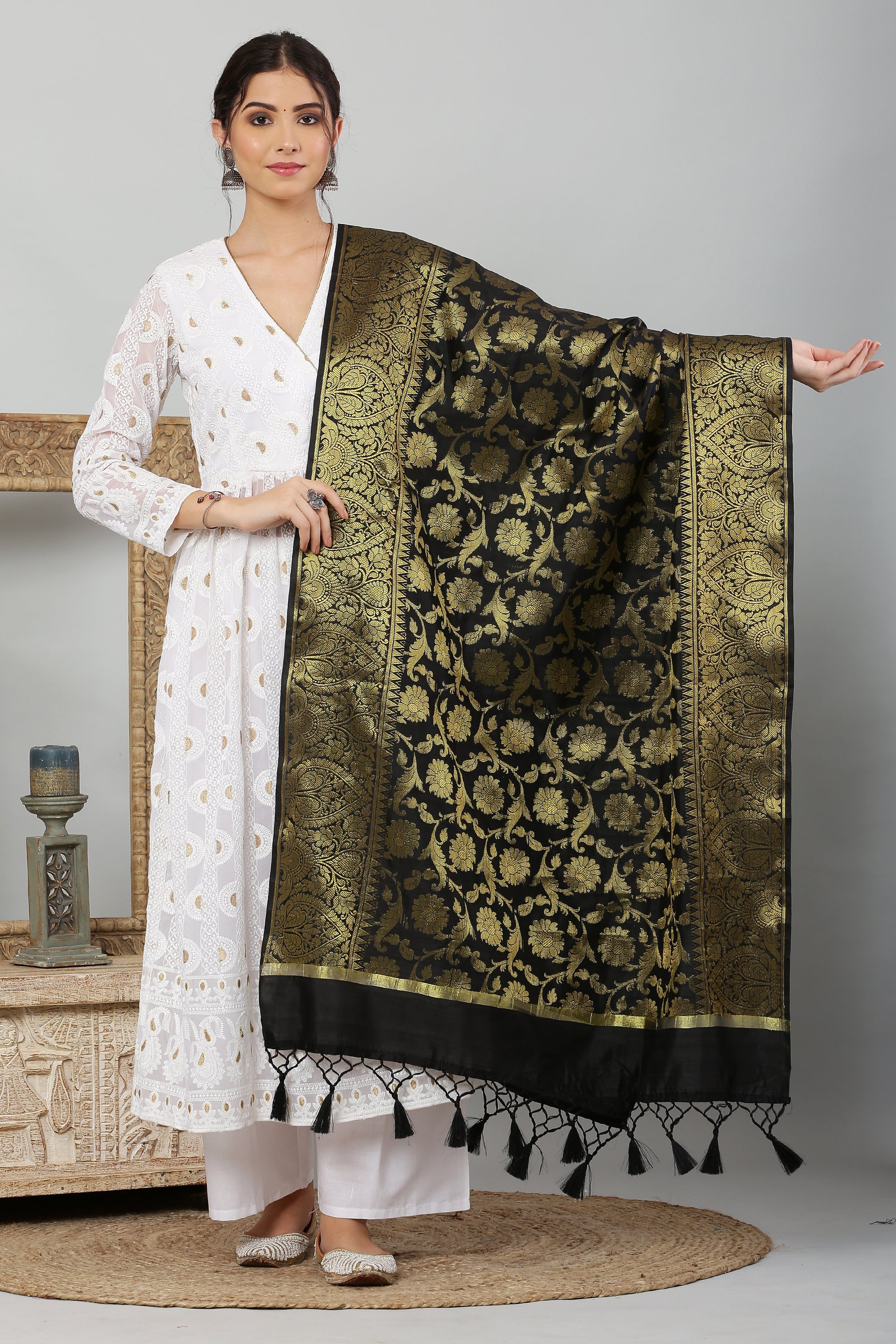 Dupatta-Banarasi Intricate Jaal Pattern - Black