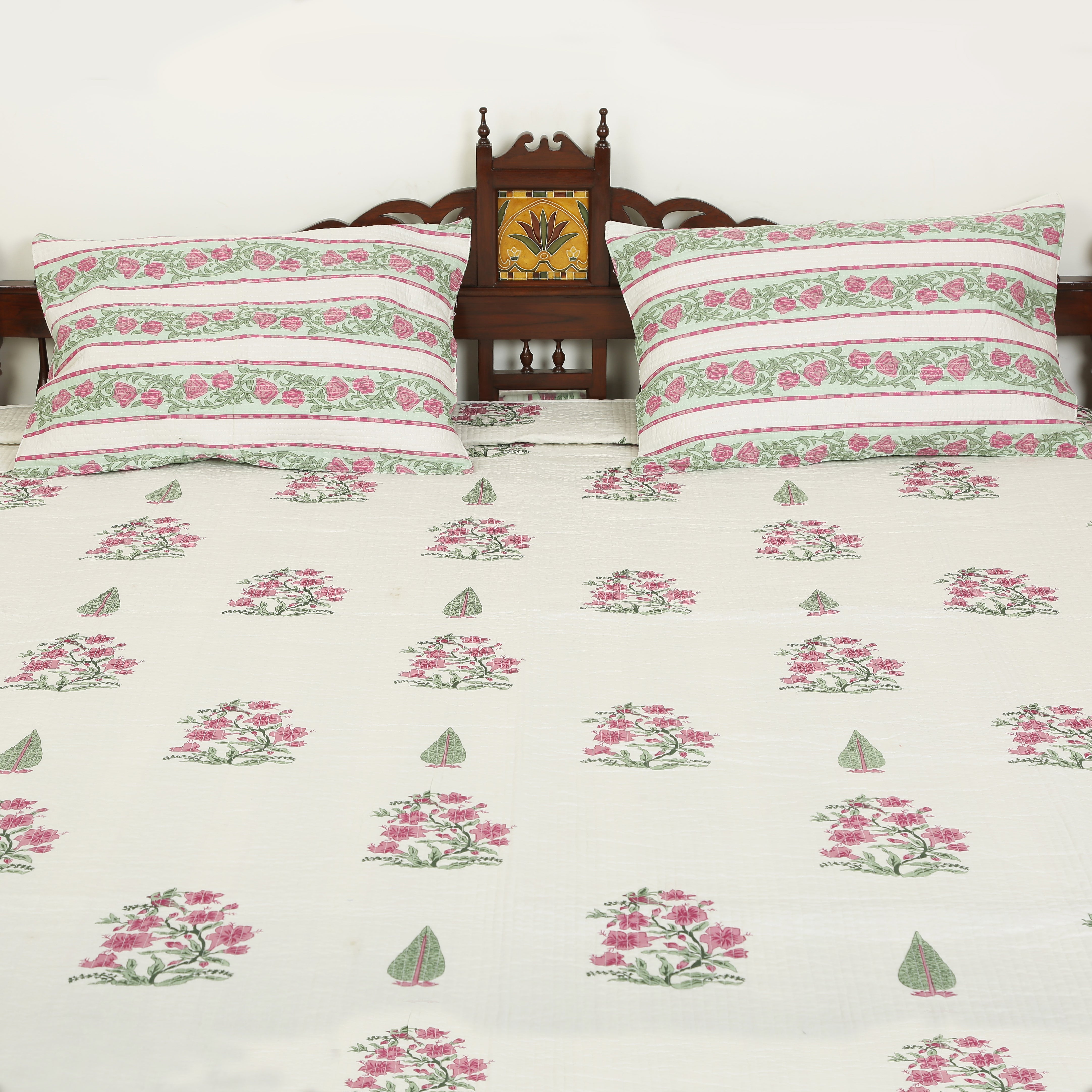 Bedcover-Ethnic Pink Buta