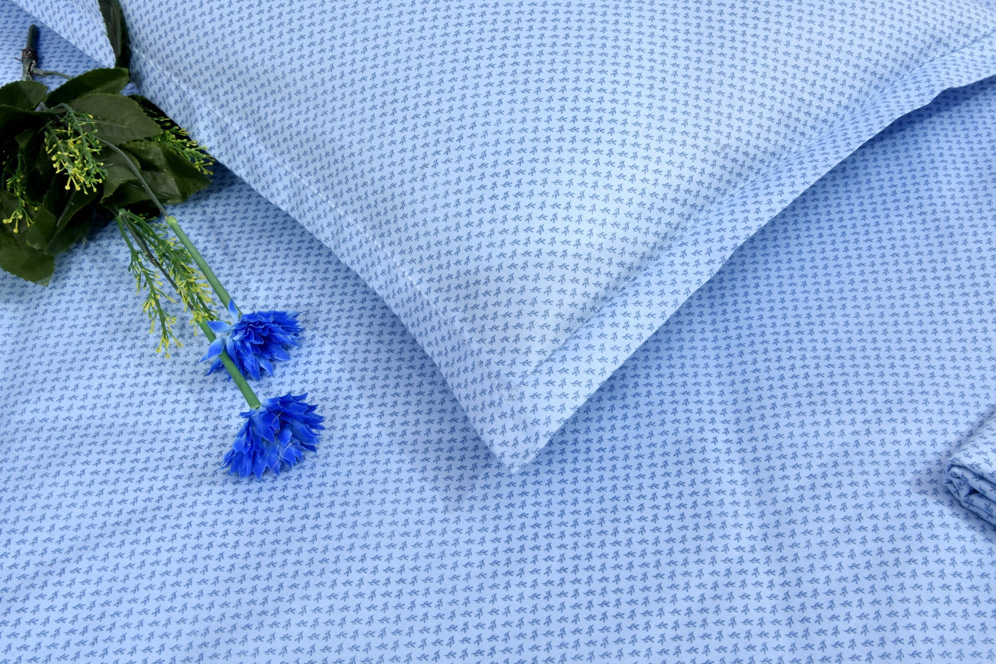 Printed Bedsheet- Double Bed -Leaves-Light Blue